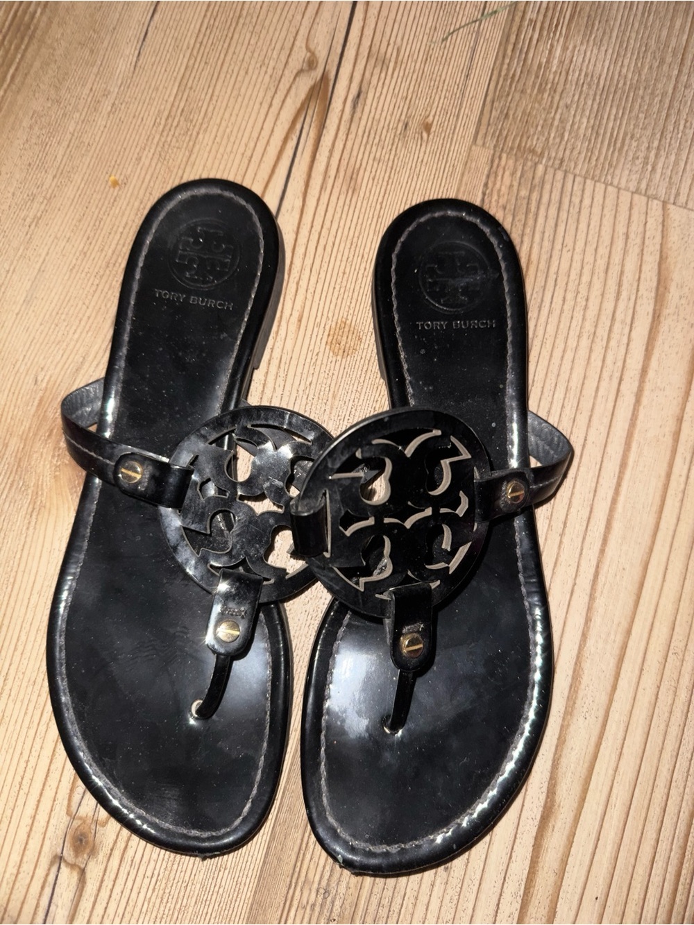 Tory Burch Black Logo Cutout Thong Sandals
